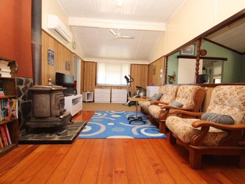 6 Friske Road, Victory Heights QLD 4570