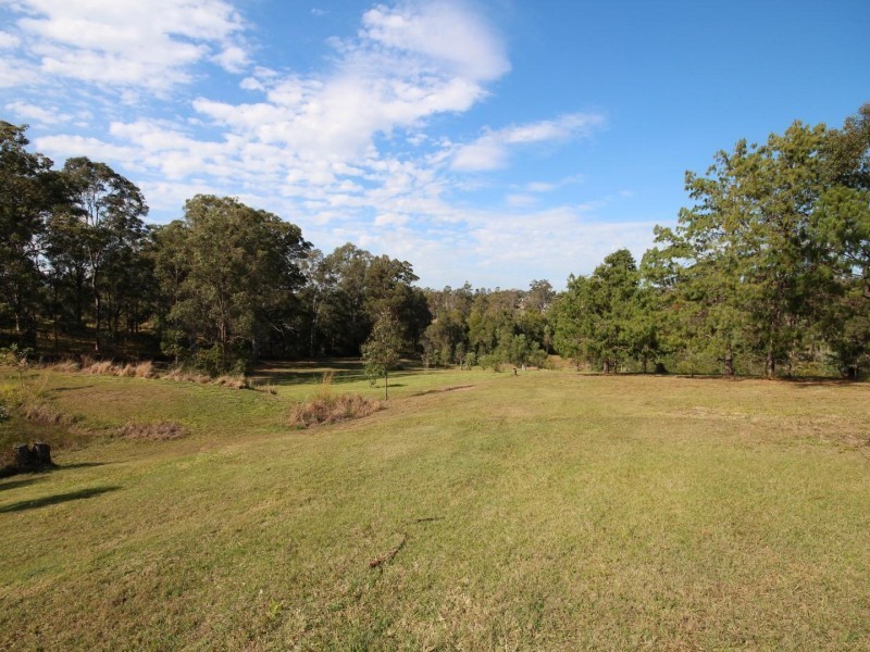 6 Friske Road, Victory Heights QLD 4570