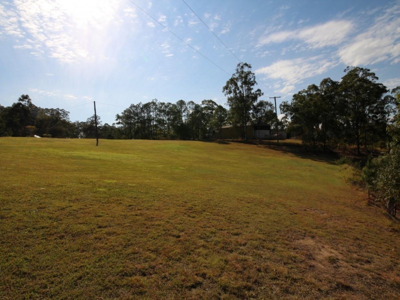 6 Friske Road, Victory Heights QLD 4570