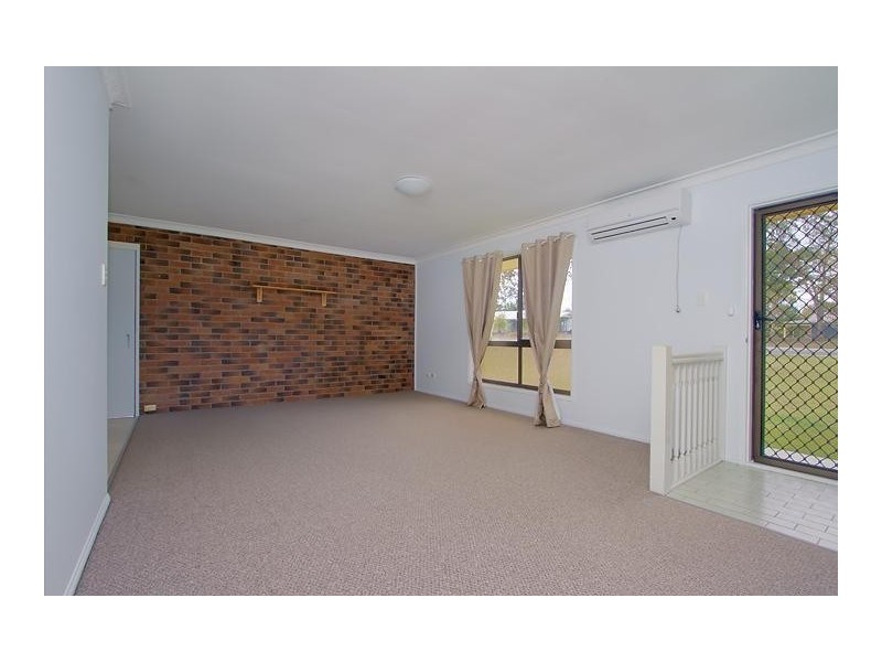 58  Watson Rd, Southside QLD 4570