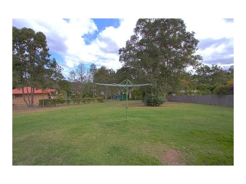58  Watson Rd, Southside QLD 4570