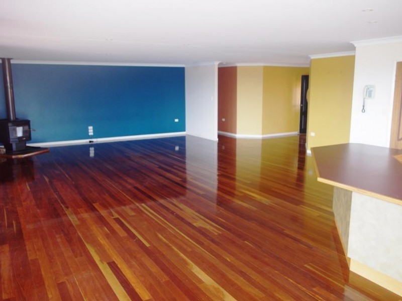 6 Meek Street, Tingoora QLD 4608