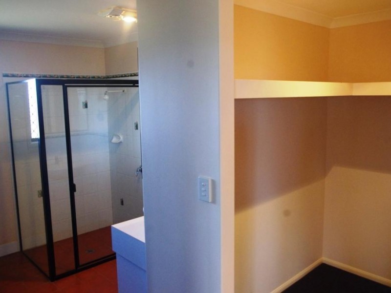 6 Meek Street, Tingoora QLD 4608