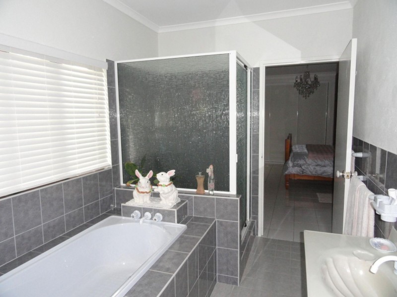 89 Green Trees Road, Pie Creek QLD 4570