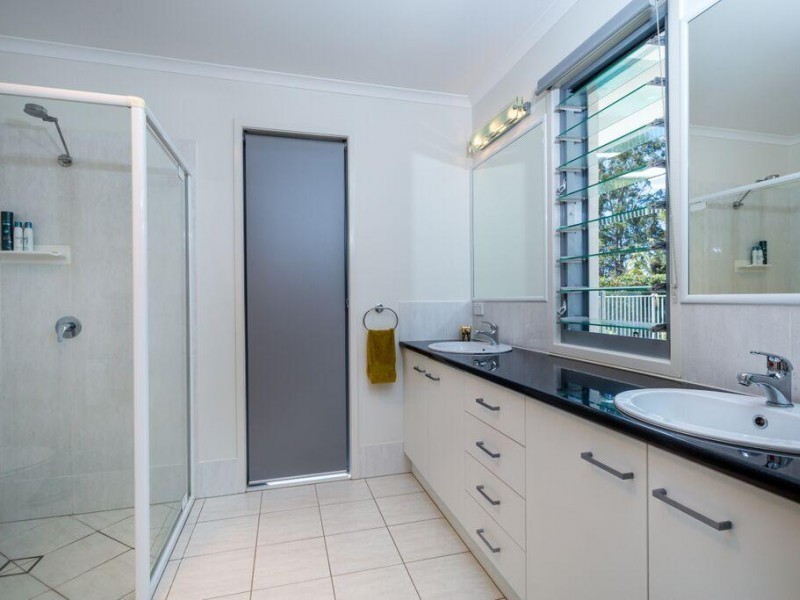 2 Callistemon Court, Southside QLD 4570