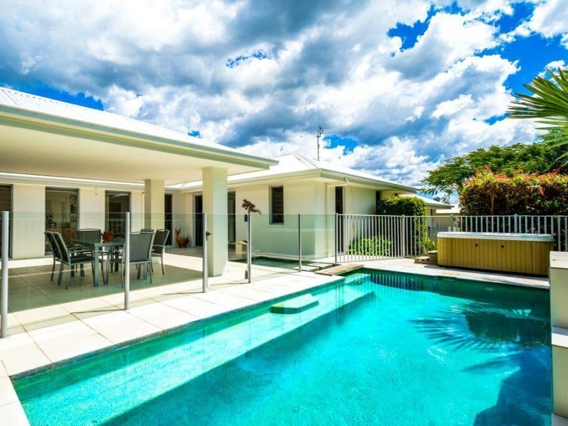 2 Callistemon Court, Southside QLD 4570