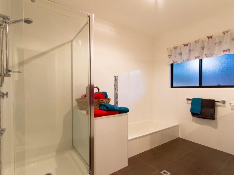 24 Coolabah Court, Pie Creek QLD 4570