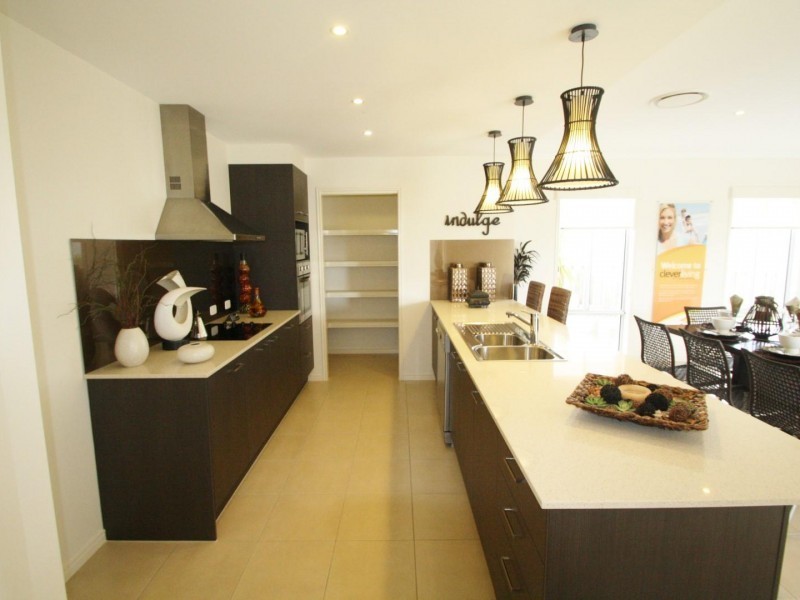 24 Majestic Place, Jones Hill QLD 4570