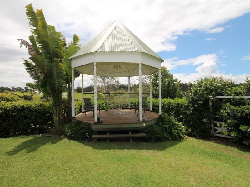 92 Pine Valley Drive, Pie Creek QLD 4570