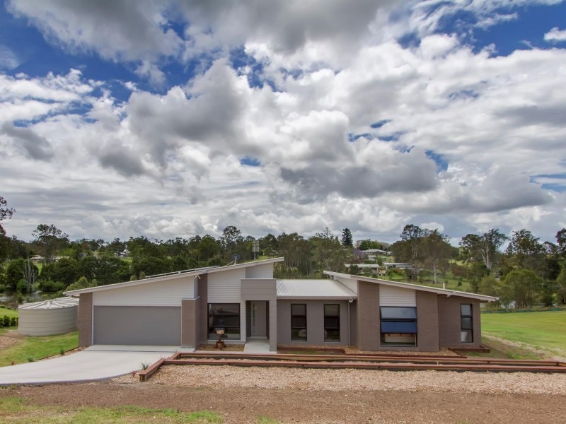 35  Watergum Drive, Pie Creek QLD 4570