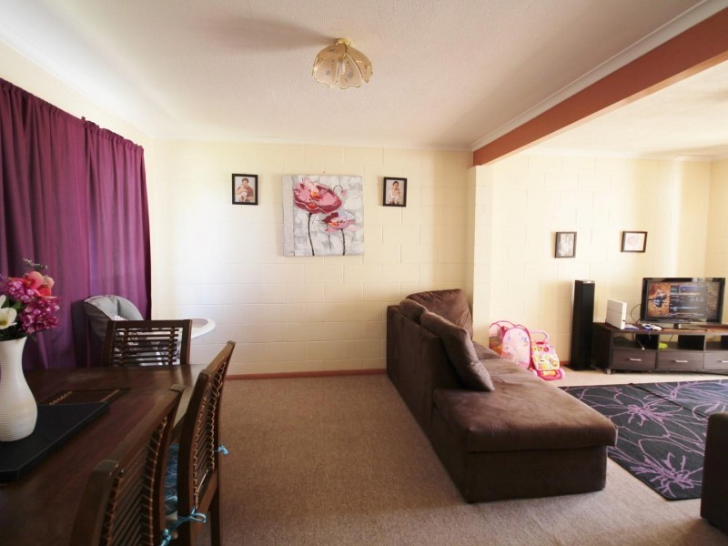 Unit 1 & 2, 31 Neil Street, Southside QLD 4570