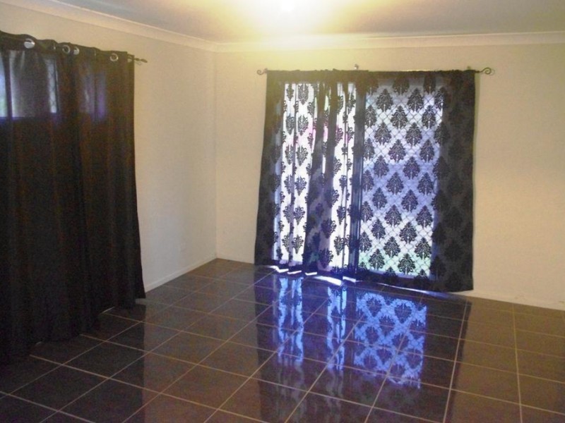 35 Willow Grove Road, Southside QLD 4570