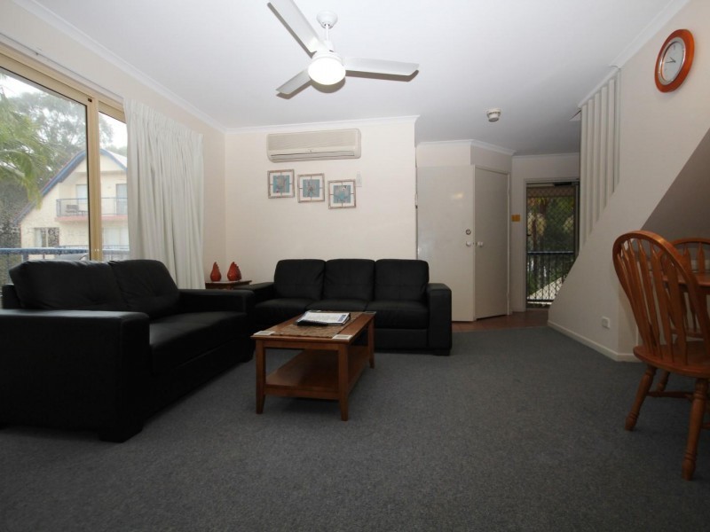 Unit 17, 4 Double Island Drive, Rainbow Beach QLD 4581