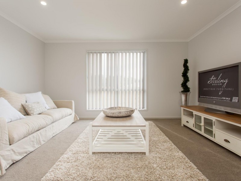 5 Iris Court, Southside QLD 4570