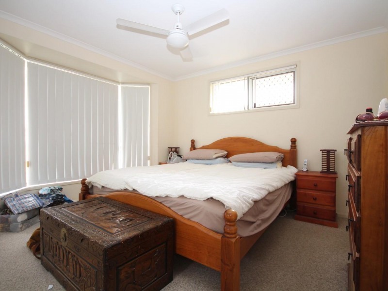 11 Fossickers Court, Southside QLD 4570