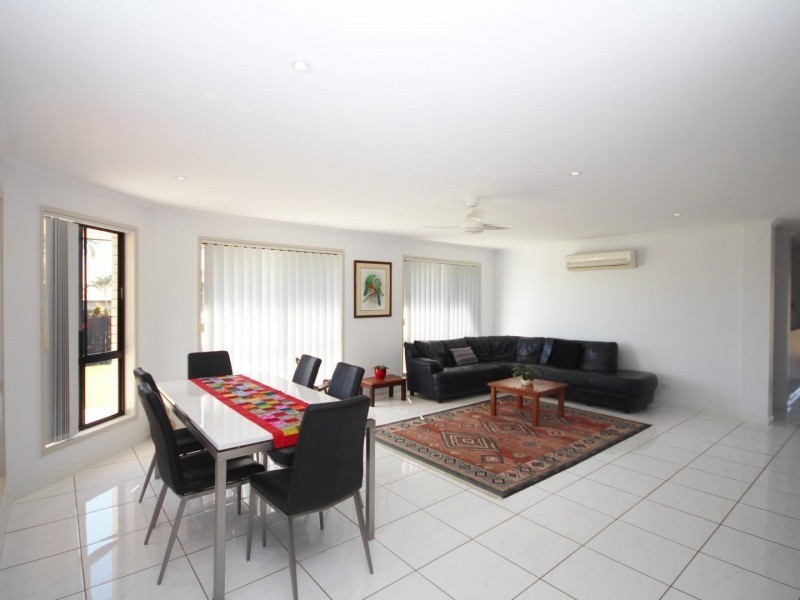 14 Hilltop Avenue, Southside QLD 4570