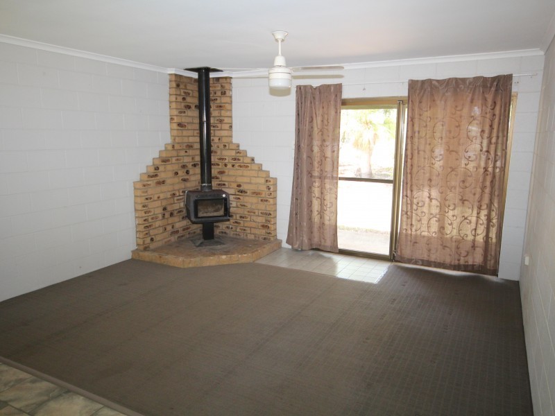 27 Van Doren Road, Southside QLD 4570