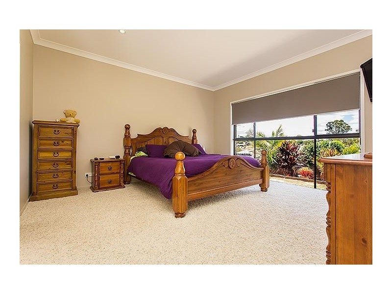 9 Principal Place, Jones Hill QLD 4570