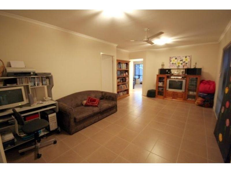 56 Fraser Road, Araluen QLD 4570
