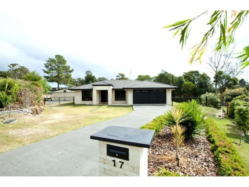 17 Haven Street, Southside QLD 4570