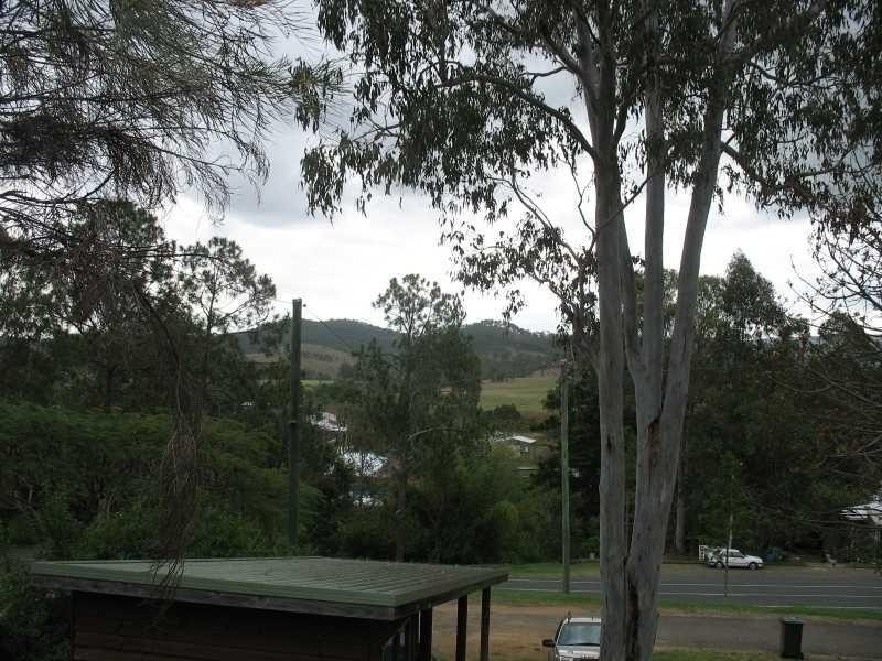 10 Booker Street, Woolooga QLD 4570