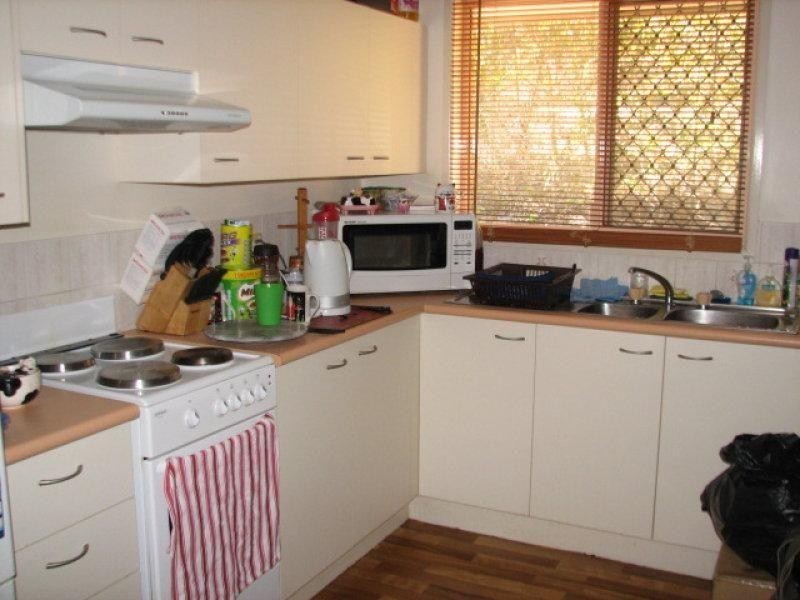 10 Booker Street, Woolooga QLD 4570