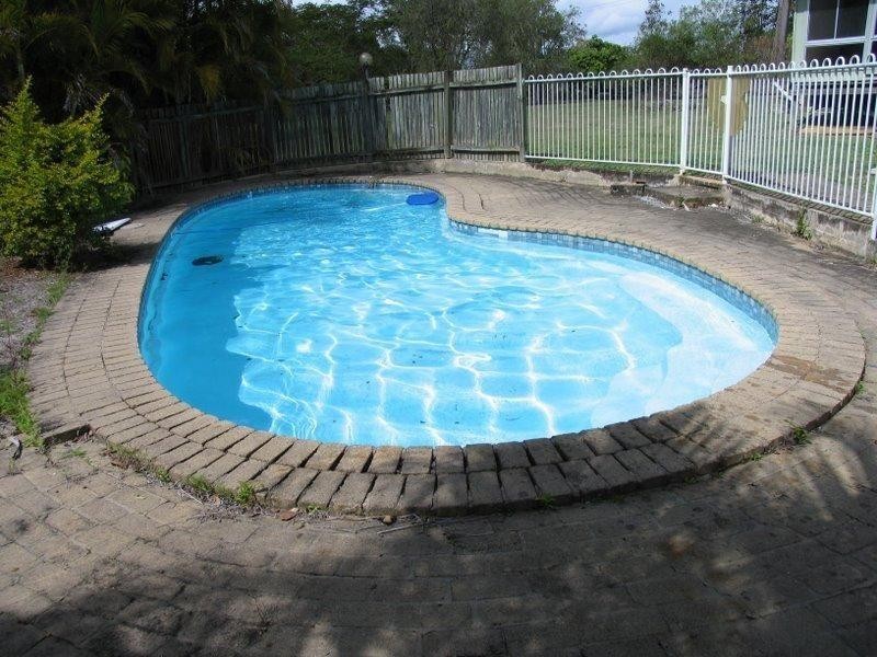 41 Watson Road, Southside QLD 4570