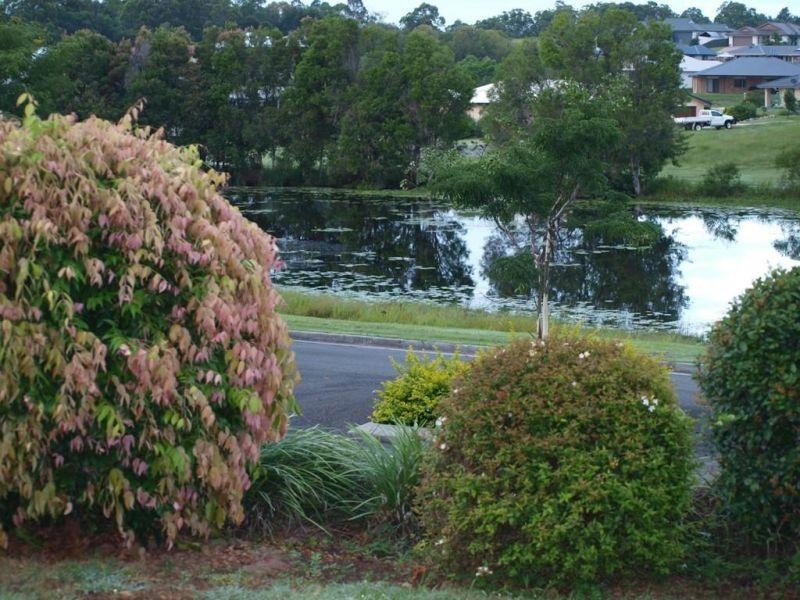 2 Bishop Court, Southside QLD 4570