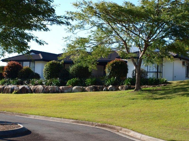 2 Bishop Court, Southside QLD 4570