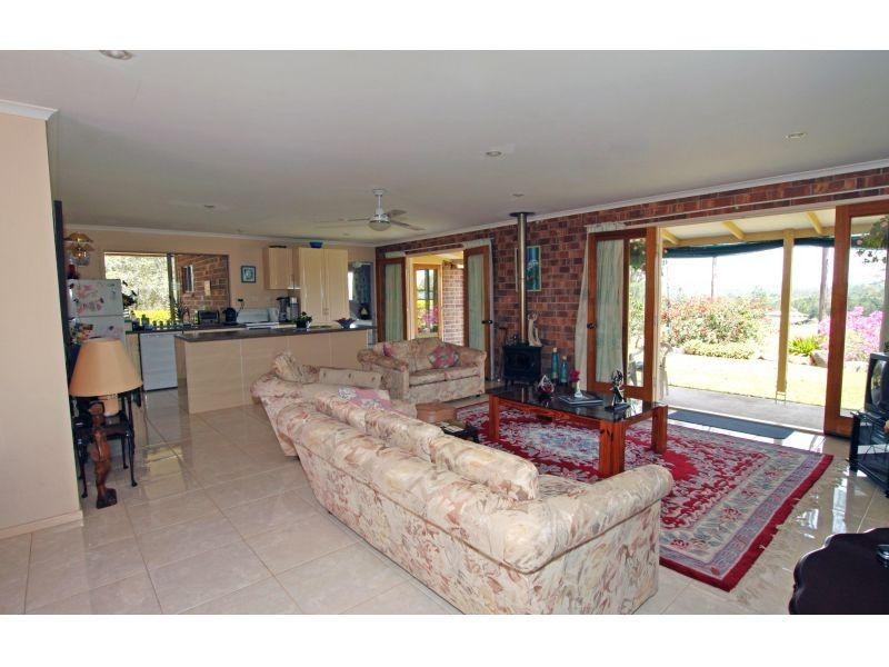 613 Old Maryborough Road, Chatsworth QLD 4570