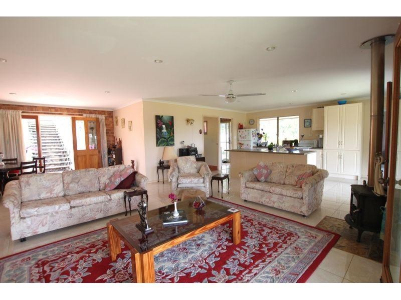 613 Old Maryborough Road, Chatsworth QLD 4570