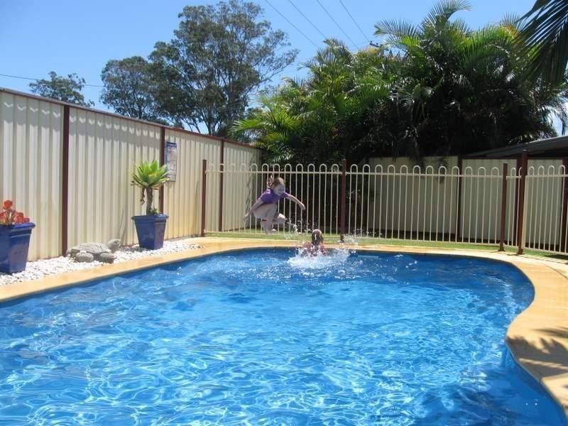 34 Watson Road, Southside QLD 4570