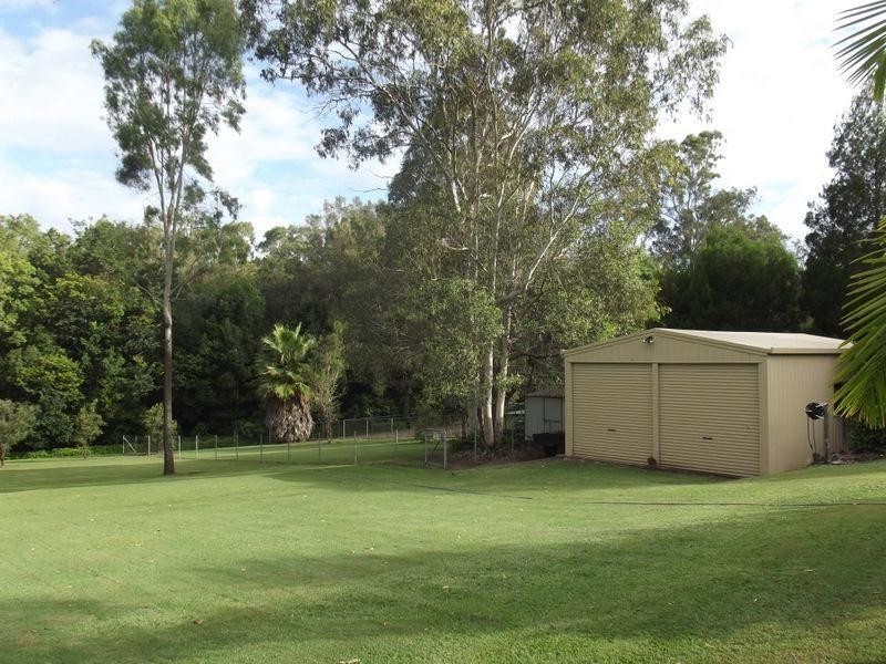 28 Emerald Drive, Southside QLD 4570