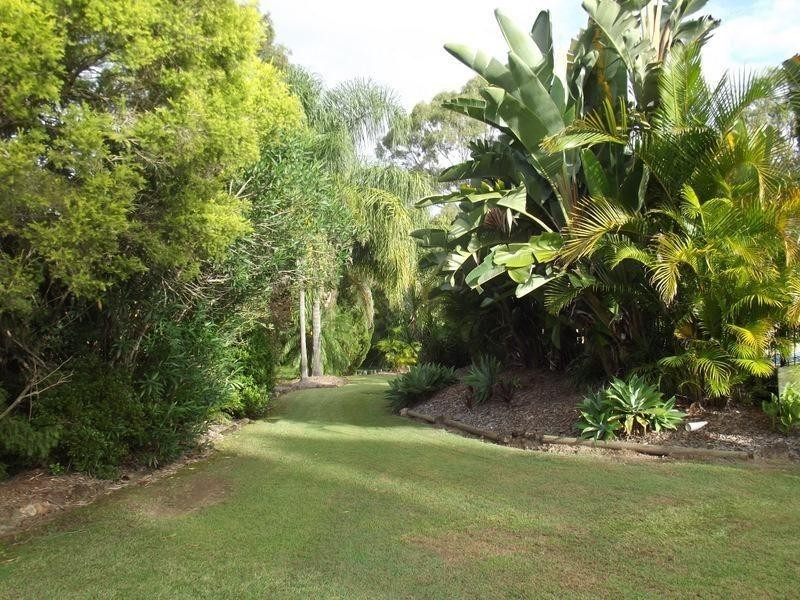 28 Emerald Drive, Southside QLD 4570
