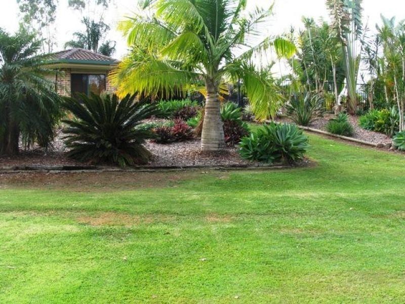 28 Emerald Drive, Southside QLD 4570
