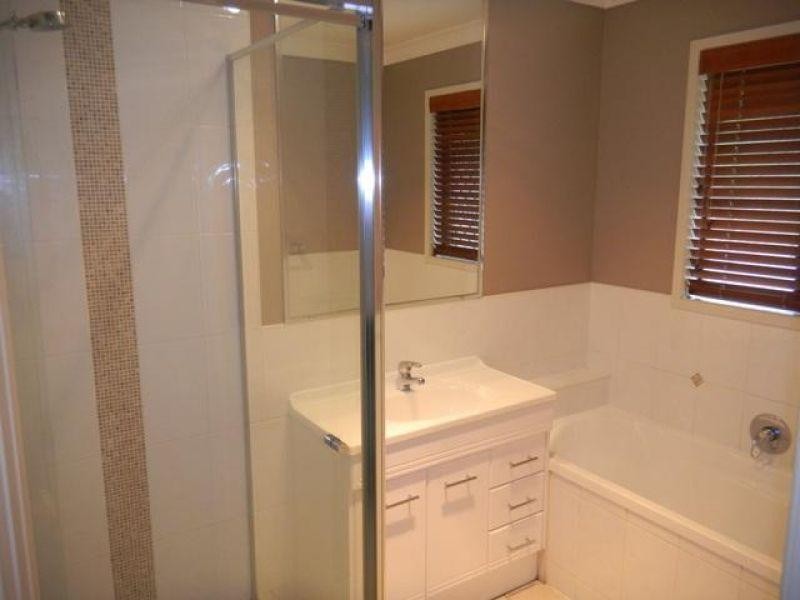4 Federation Court, Southside QLD 4570