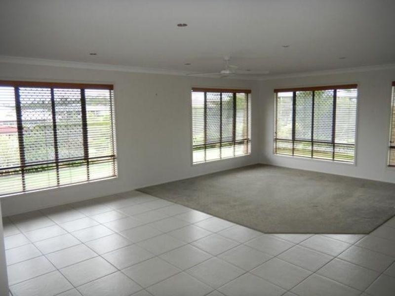 4 Federation Court, Southside QLD 4570