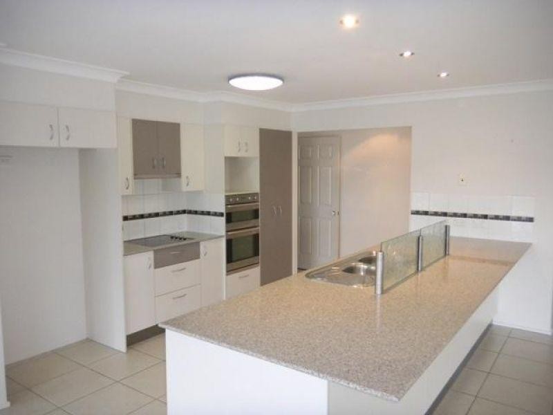 4 Federation Court, Southside QLD 4570