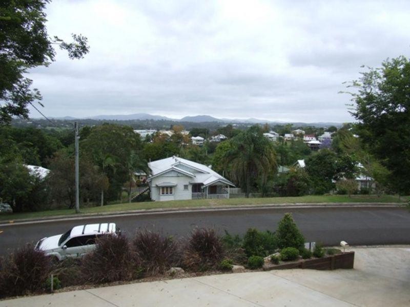 32 Crown Road, Gympie QLD 4570