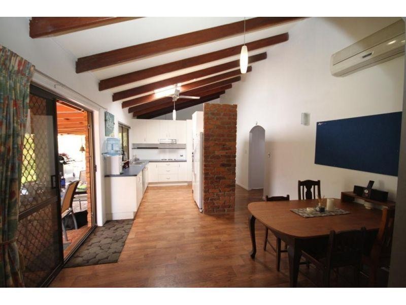 29 Johnstone Rd, Southside QLD 4570