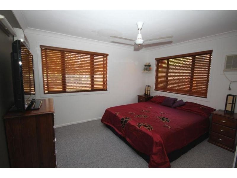 29 Johnstone Rd, Southside QLD 4570