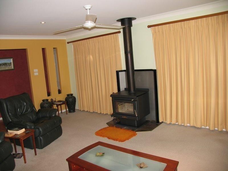 25 Fulton Street, Goomeri QLD 4601