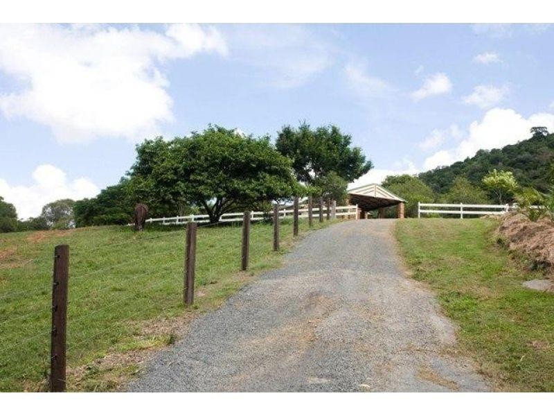 203 Allen Road, Chatsworth QLD 4570