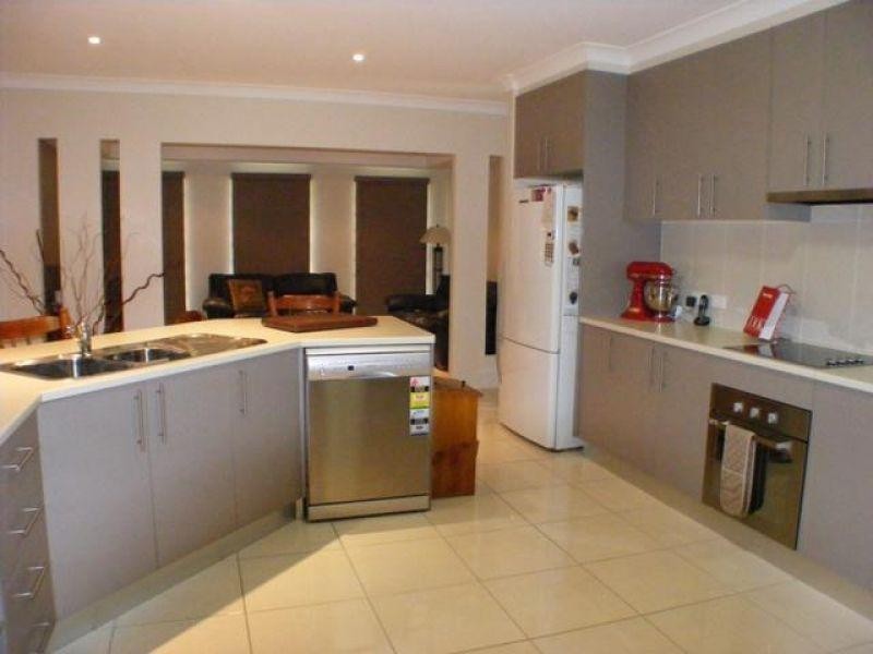 85 Gympie View Drive, Southside QLD 4570