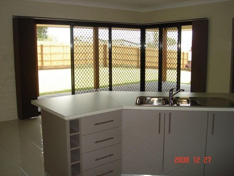 85 Gympie View Drive, Southside QLD 4570