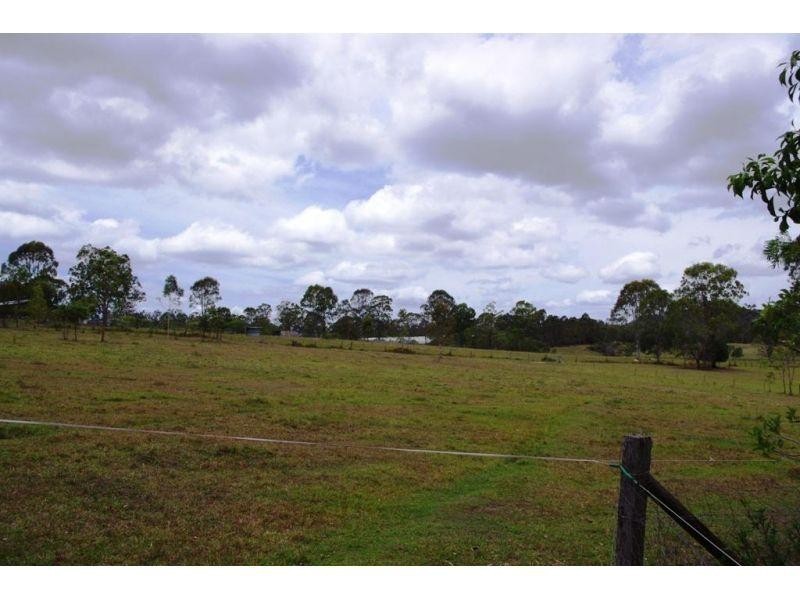 243 Cunningham Road, Goomboorian QLD 4570