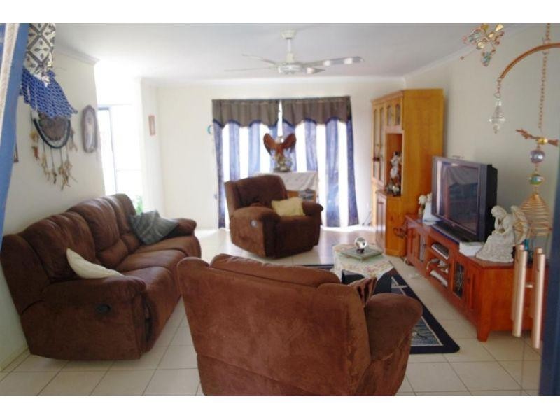 3 Decker Place, Southside QLD 4570