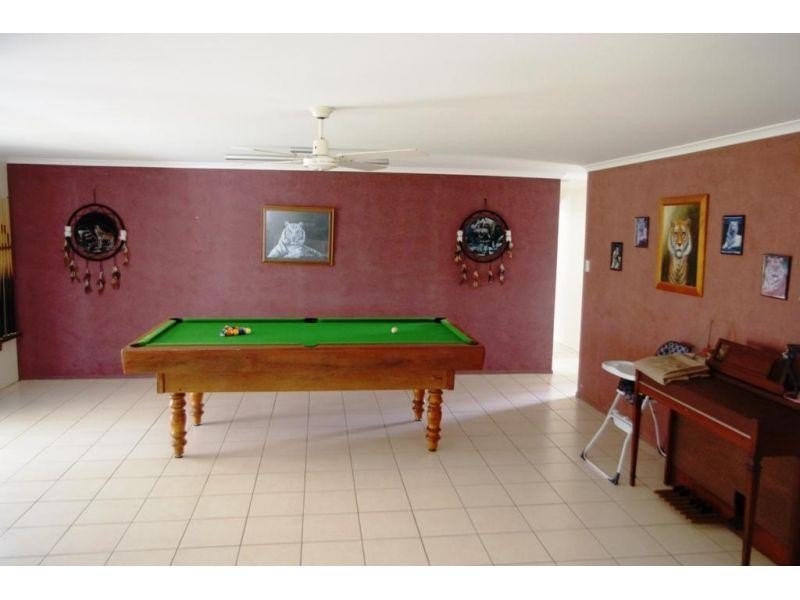 3 Decker Place, Southside QLD 4570