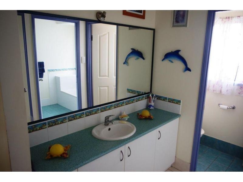 3 Decker Place, Southside QLD 4570