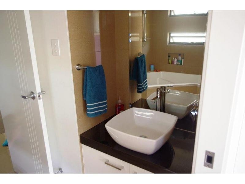 10 Parakeet Court, Tamaree QLD 4570